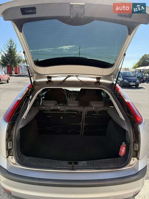 Хэтчбек Ford Focus 2004 в Мукачево фото 4 Хэтчбек Ford Focus 2004 в Мукачево