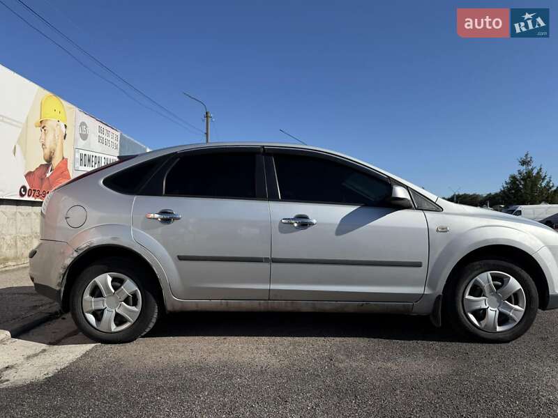 Хэтчбек Ford Focus 2004 в Мукачево фото 8 Хэтчбек Ford Focus 2004 в Мукачево