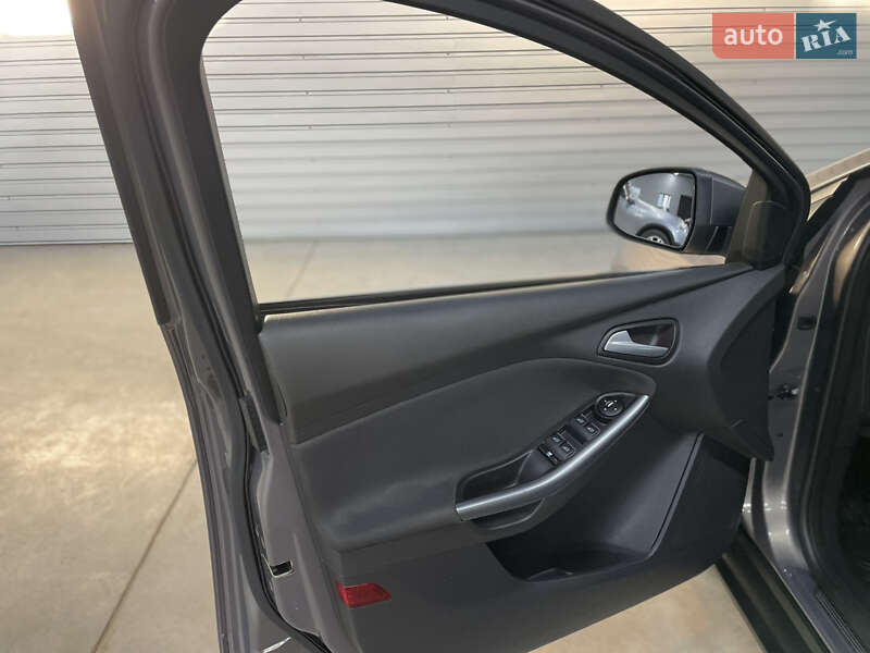 Хетчбек Ford Focus 2012 в Стрию