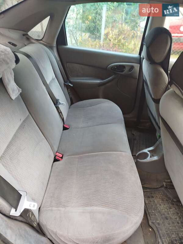 Седан Ford Focus 2001 в Кам'янці