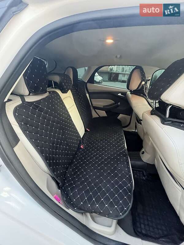 Хэтчбек Ford Focus 2013 в Сумах