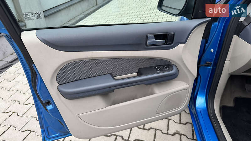 Хэтчбек Ford Focus 2004 в Ивано-Франковске фото 27 Хэтчбек Ford Focus 2004 в Ивано-Франковске