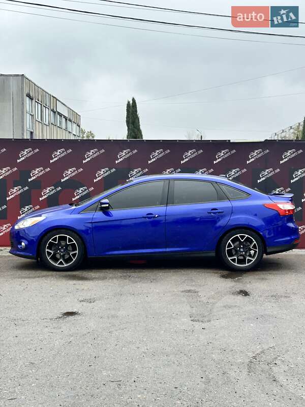 Седан Ford Focus 2013 в Сумах