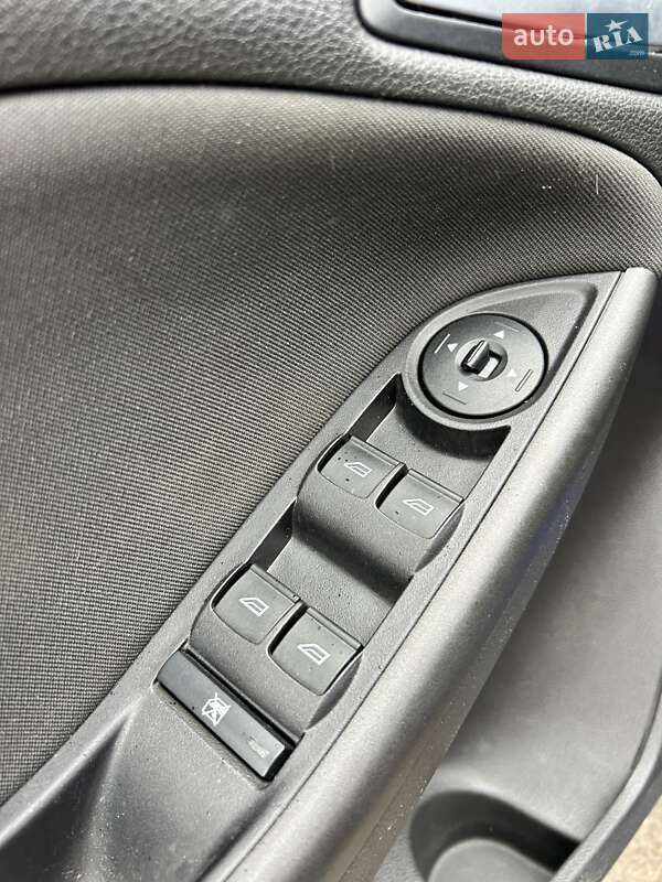 Седан Ford Focus 2013 в Сумах