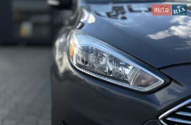 Седан Ford Focus 2016 в  фото 5 Седан Ford Focus 2016 в