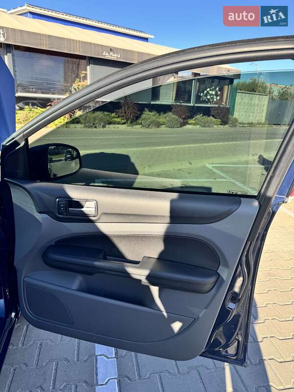 Універсал Ford Focus 2008 в Києві фото 10 Універсал Ford Focus 2008 в Києві