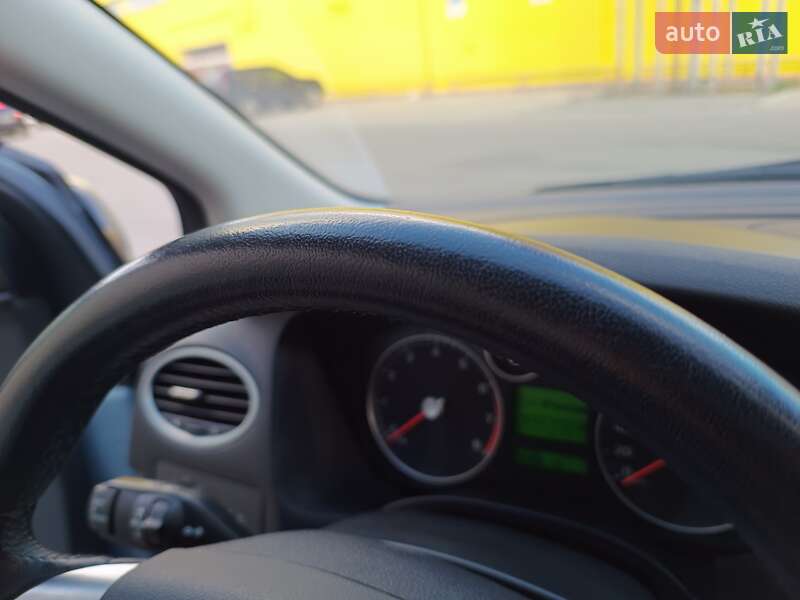 Седан Ford Focus 2005 в Кропивницком