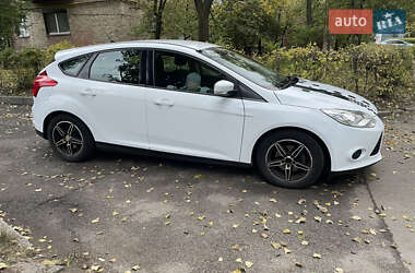 Хетчбек Ford Focus 2014 в 