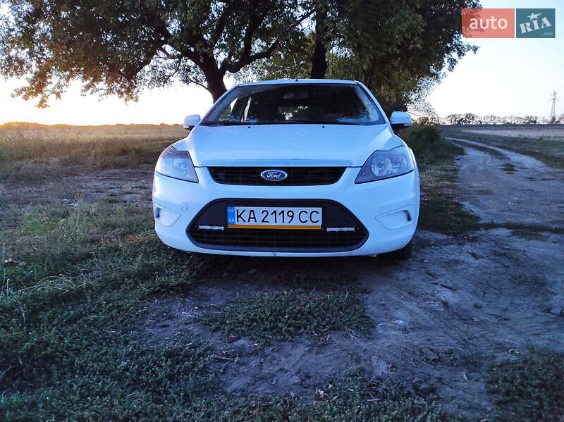 Хэтчбек Ford Focus 2011 в Черкассах фото Хэтчбек Ford Focus 2011 в Черкассах