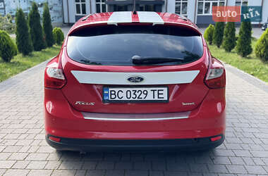 Хетчбек Ford Focus 2011 в 