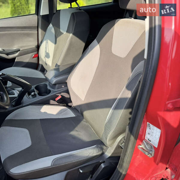 Хэтчбек Ford Focus 2011 в Львове