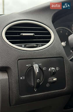 Універсал Ford Focus 2006 в  фото 41 Універсал Ford Focus 2006 в