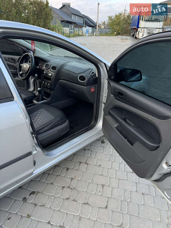 Хэтчбек Ford Focus 2007 в Борщеве фото 17 Хэтчбек Ford Focus 2007 в Борщеве