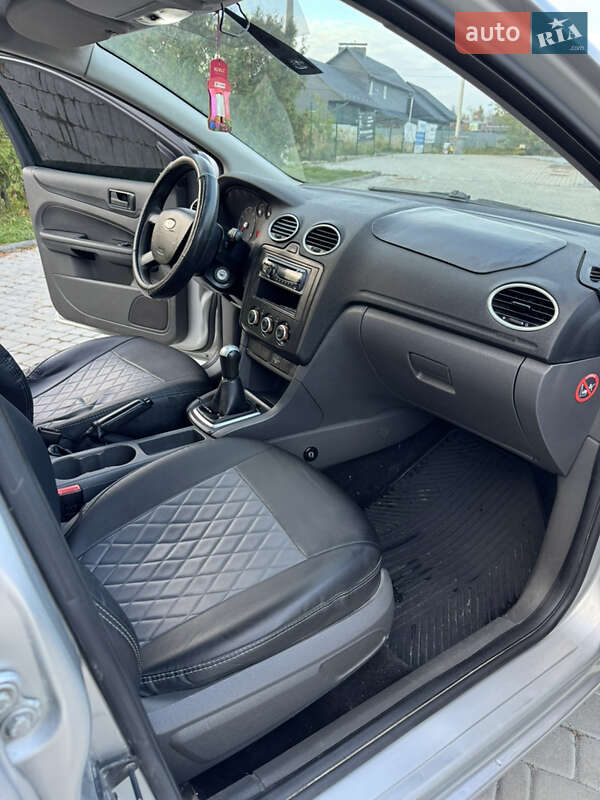 Хэтчбек Ford Focus 2007 в Борщеве фото 18 Хэтчбек Ford Focus 2007 в Борщеве