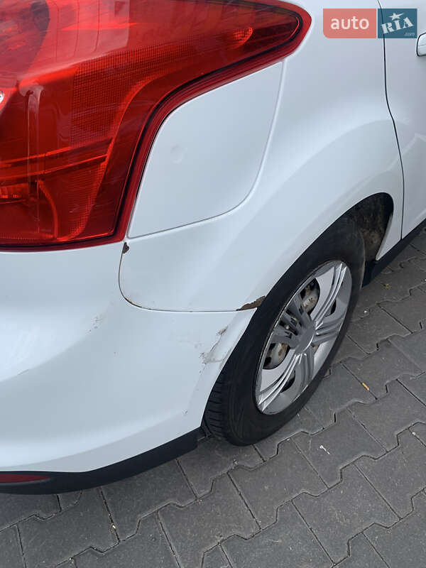 Хетчбек Ford Focus 2012 в Софіївській Борщагівці фото 12 Хетчбек Ford Focus 2012 в Софіївській Борщагівці