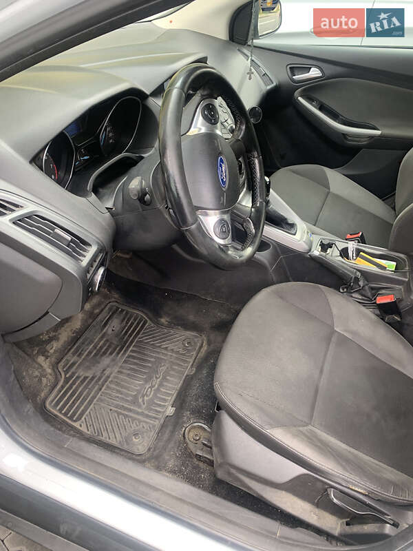 Хетчбек Ford Focus 2012 в Софіївській Борщагівці фото 17 Хетчбек Ford Focus 2012 в Софіївській Борщагівці