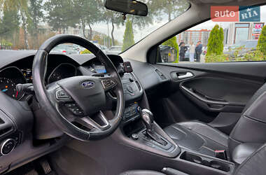 Седан Ford Focus 2015 в 