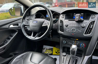 Седан Ford Focus 2015 в 