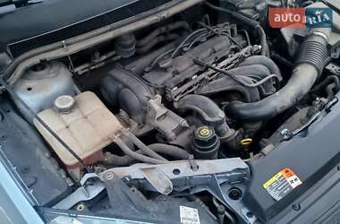 Хэтчбек Ford Focus 2006 в  фото 8 Хэтчбек Ford Focus 2006 в