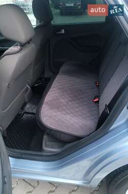 Хэтчбек Ford Focus 2006 в  фото 13 Хэтчбек Ford Focus 2006 в