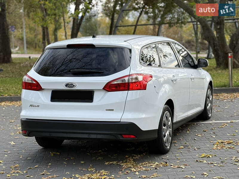 Универсал Ford Focus 2013 в Киеве фото 15 Универсал Ford Focus 2013 в Киеве