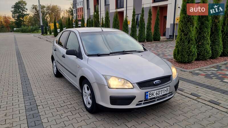Хетчбек Ford Focus 2005 в Луцьку фото Хетчбек Ford Focus 2005 в Луцьку