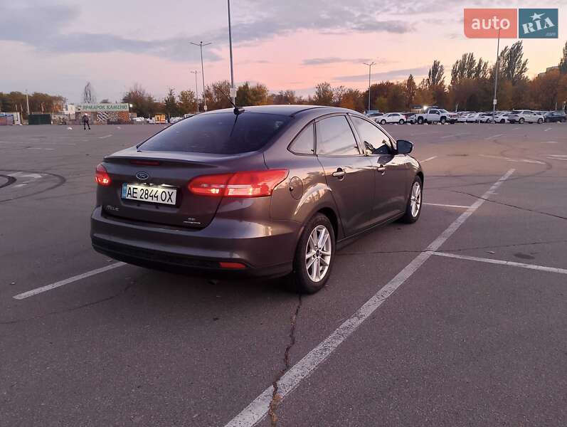 Седан Ford Focus 2015 в Днепре фото 17 Седан Ford Focus 2015 в Днепре