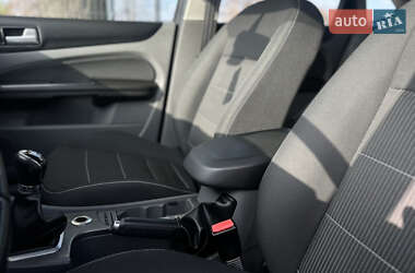 Хетчбек Ford Focus 2009 в  фото 35 Хетчбек Ford Focus 2009 в