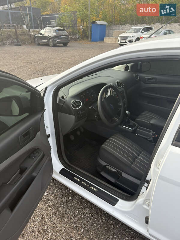 Хетчбек Ford Focus 2011 в Запоріжжі