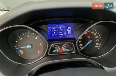 Універсал Ford Focus 2012 в  фото 66 Універсал Ford Focus 2012 в