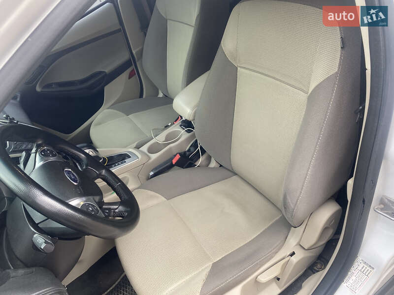 Седан Ford Focus 2011 в Каменец-Подольском фото 21 Седан Ford Focus 2011 в Каменец-Подольском