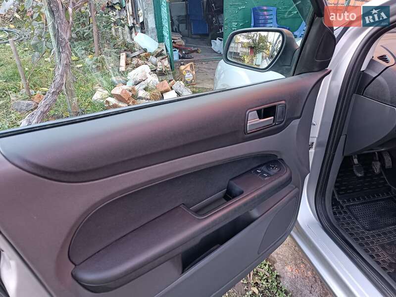 Универсал Ford Focus 2006 в Хмельницком