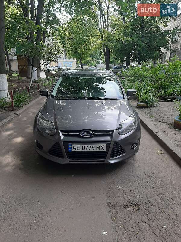 Седан Ford Focus 2013 в  фото Седан Ford Focus 2013 в
