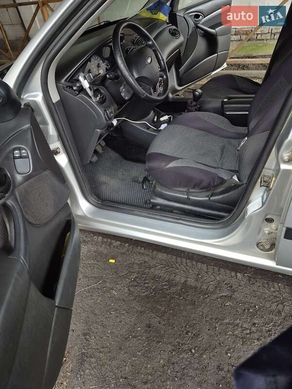 Хетчбек Ford Focus 2003 в Золотоноші фото 14 Хетчбек Ford Focus 2003 в Золотоноші