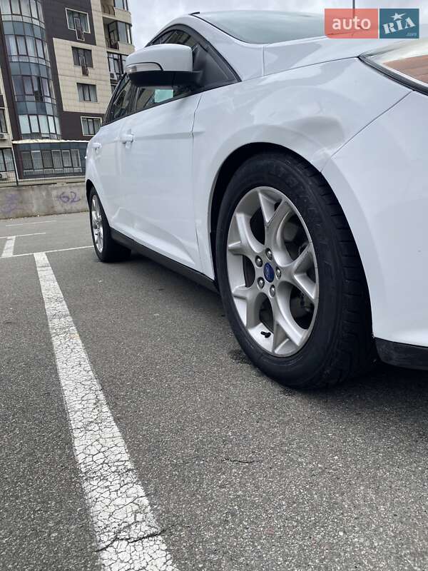 Седан Ford Focus 2013 в Киеве фото 11 Седан Ford Focus 2013 в Киеве