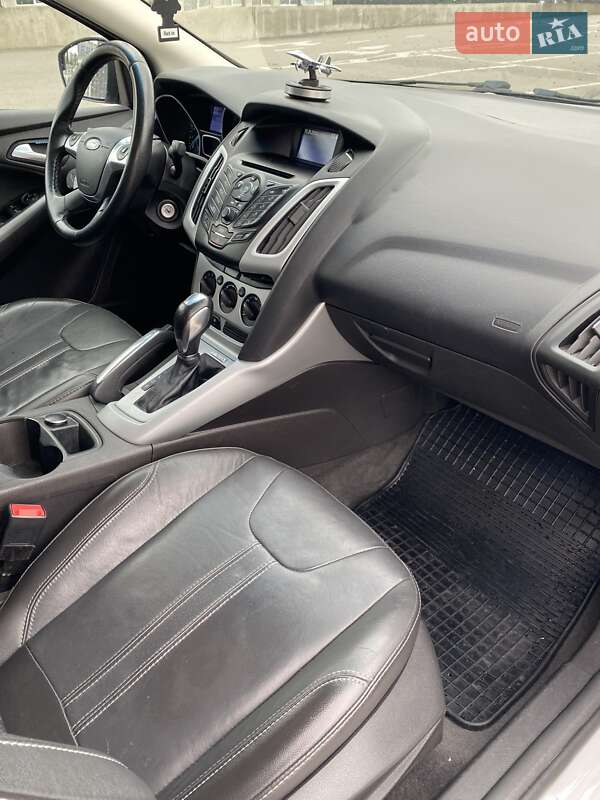 Седан Ford Focus 2013 в Киеве фото 17 Седан Ford Focus 2013 в Киеве