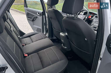 Хетчбек Ford Focus 2009 в  фото 35 Хетчбек Ford Focus 2009 в