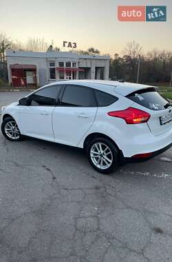 Хетчбек Ford Focus 2015 в  фото 10 Хетчбек Ford Focus 2015 в