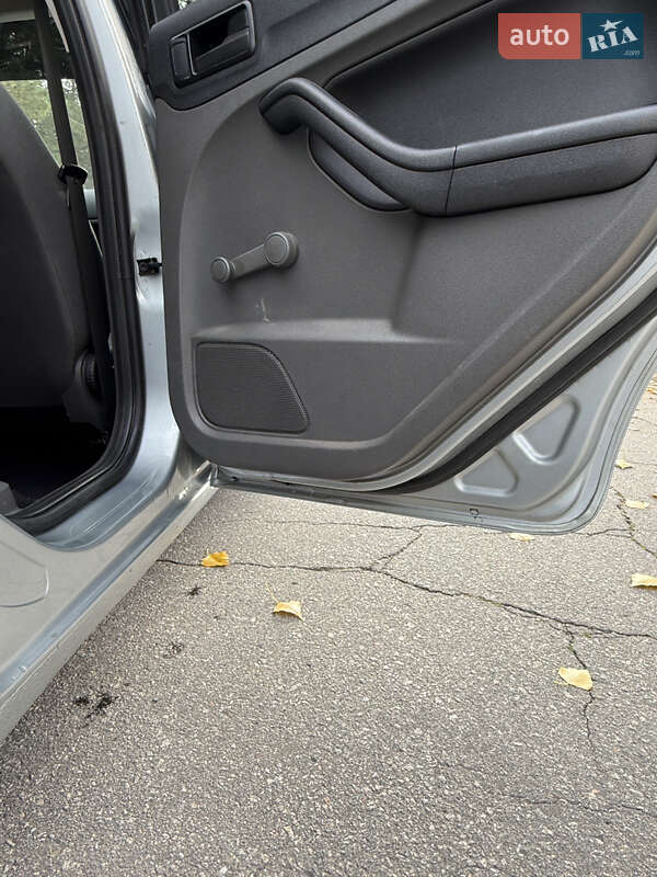 Хетчбек Ford Focus 2005 в Кременчуці фото 29 Хетчбек Ford Focus 2005 в Кременчуці