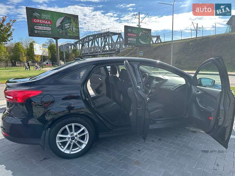 Седан Ford Focus 2016 в Ірпені