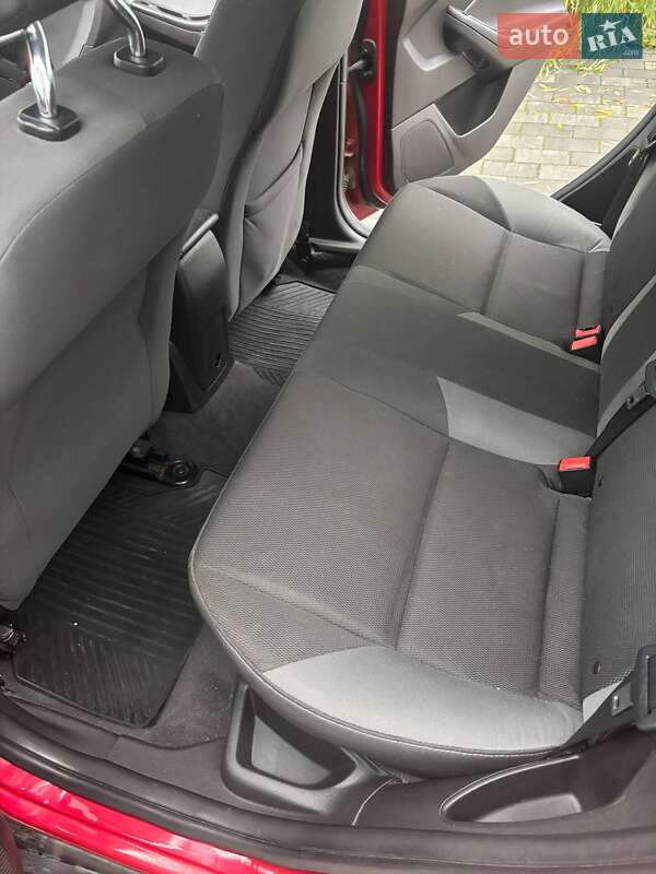 Седан Ford Focus 2011 в Киеве