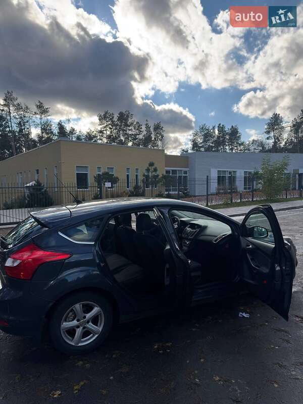 Хэтчбек Ford Focus 2011 в Житомире