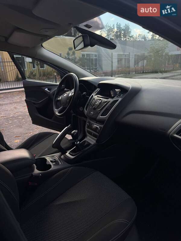 Хэтчбек Ford Focus 2011 в Житомире