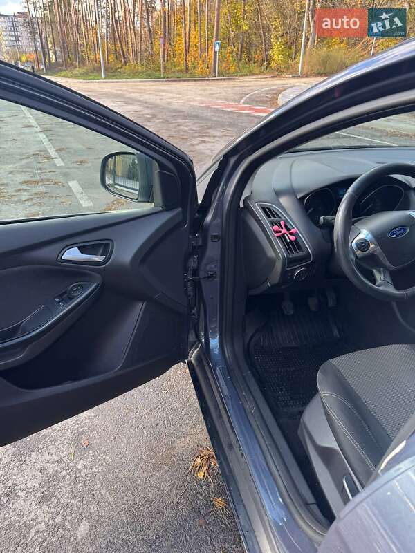Хэтчбек Ford Focus 2011 в Житомире