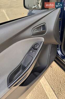 Хэтчбек Ford Focus 2014 в 