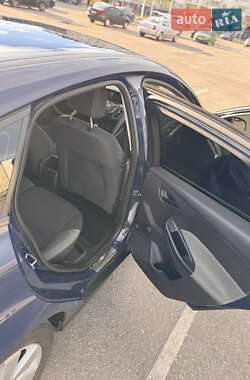 Хэтчбек Ford Focus 2014 в 