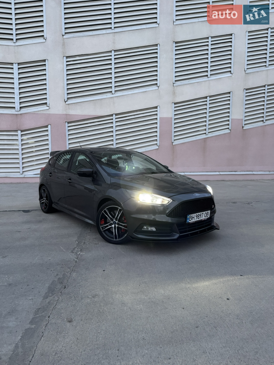 2017 Jaguar XE - мініатюра 40