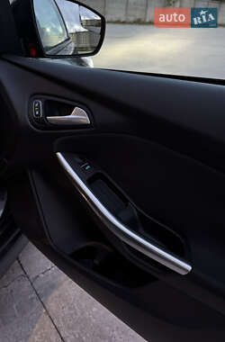 Хэтчбек Ford Focus 2015 в Одессе