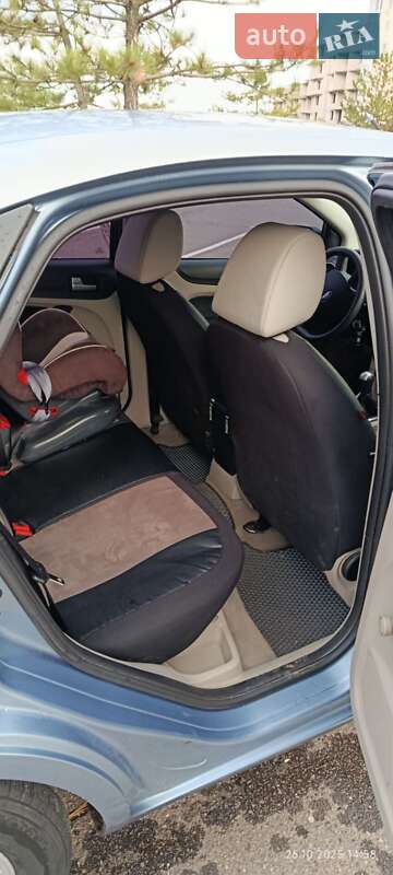 Хетчбек Ford Focus 2005 в Миколаєві фото 4 Хетчбек Ford Focus 2005 в Миколаєві