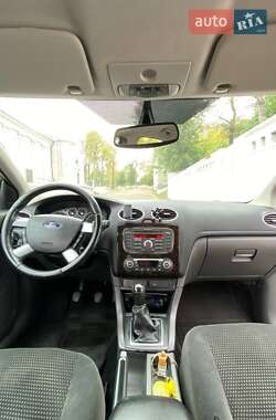 Хетчбек Ford Focus 2007 в  фото 8 Хетчбек Ford Focus 2007 в